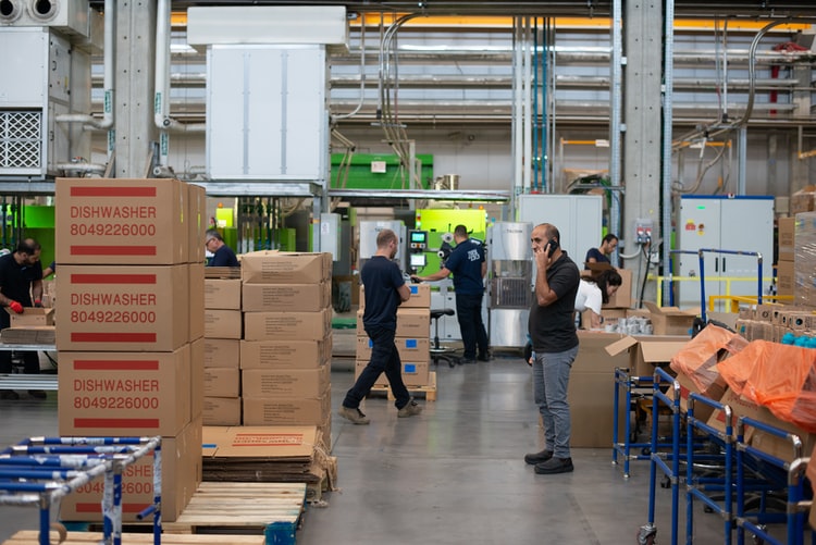 How Does A WellEstablished Warehouse & Shipping Company Work? 3P