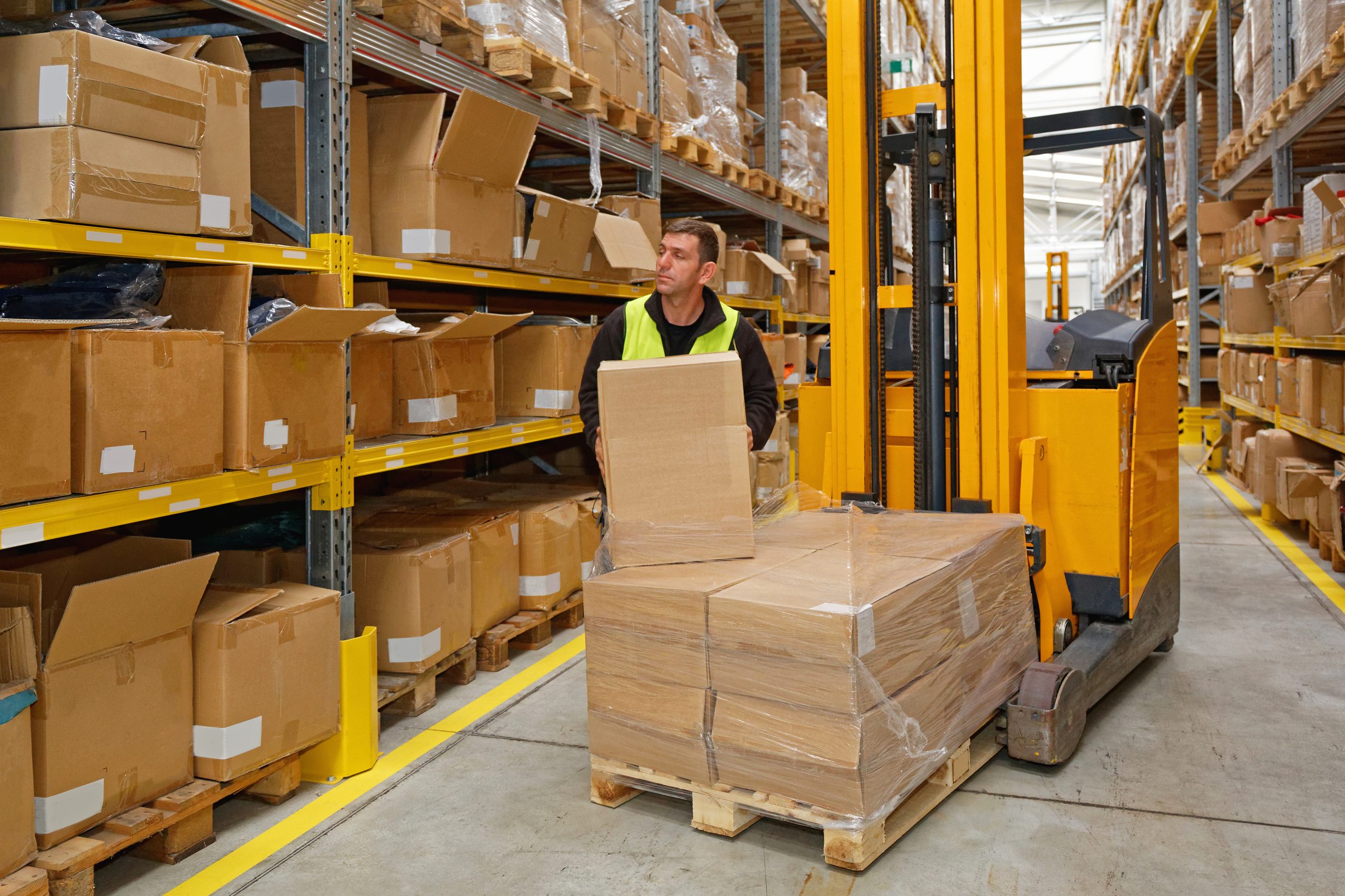 Order Picker ecommerce fulfillment center New York